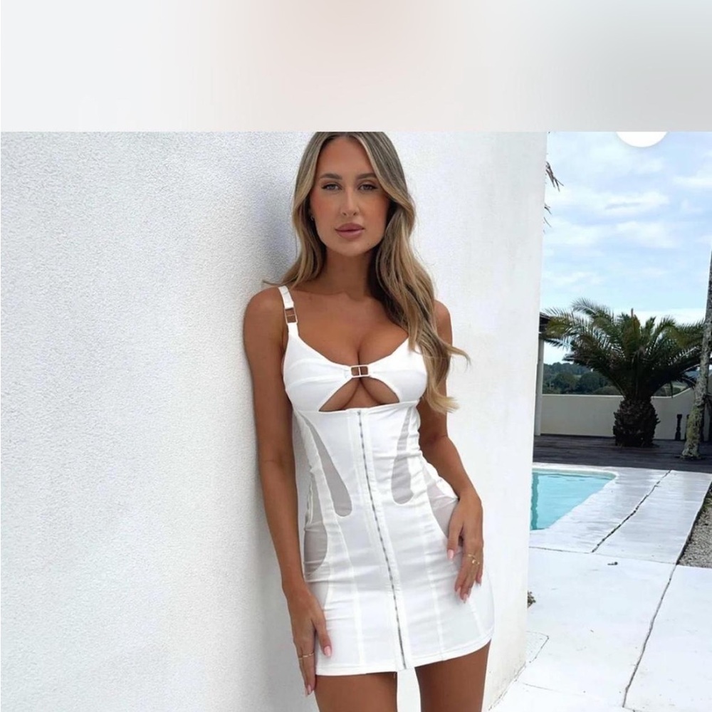 Elegant White Bodycon Dress